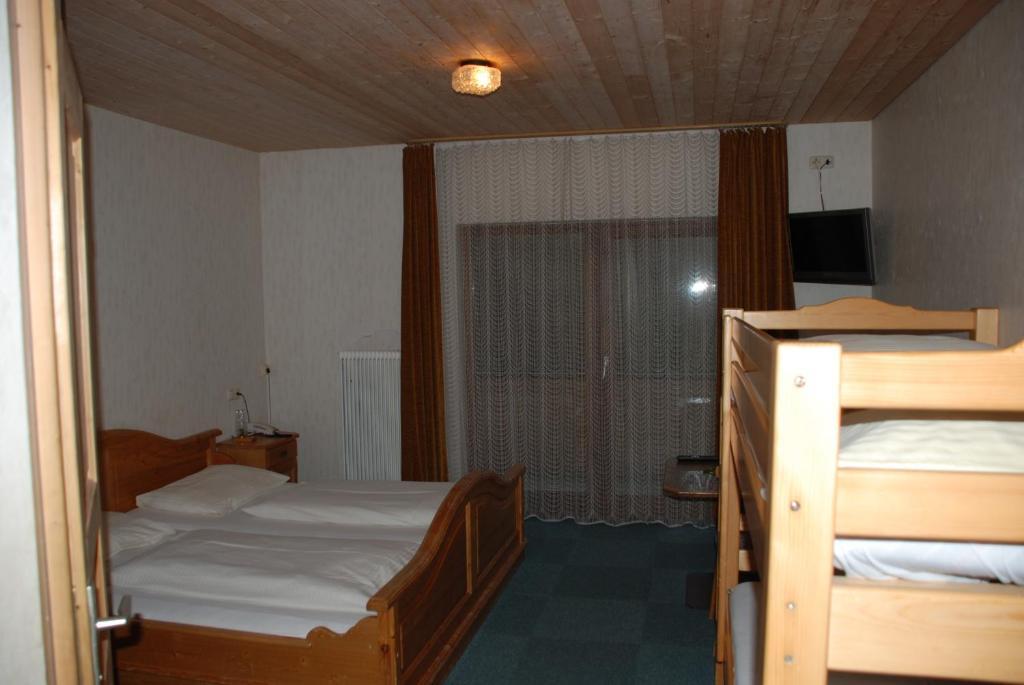 Pension Baeuerle Heiligenblut Room photo